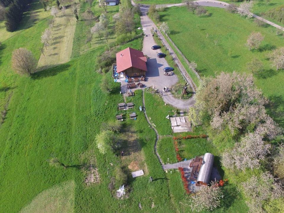 Le Chalet Du Chemin Et Sa Roulotte Berviller-en-Moselle 외부 사진